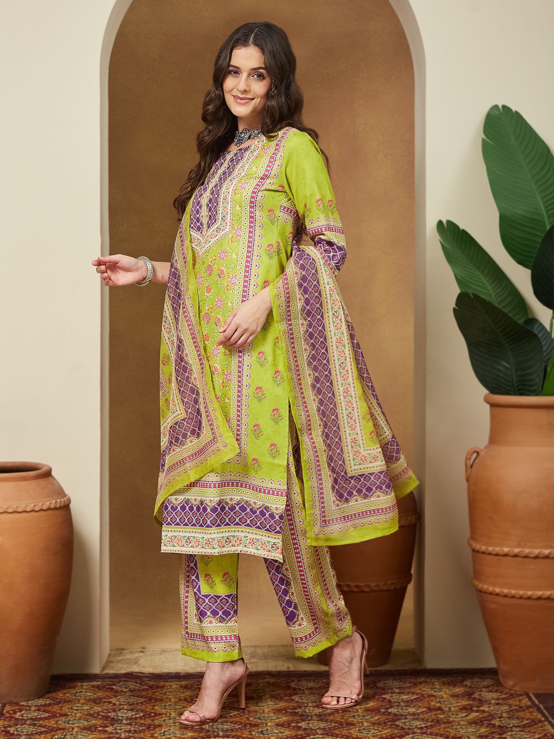 Janasya Women's Green Cotton Blend Floral Printed Pakistani Style Straight Kurta Set