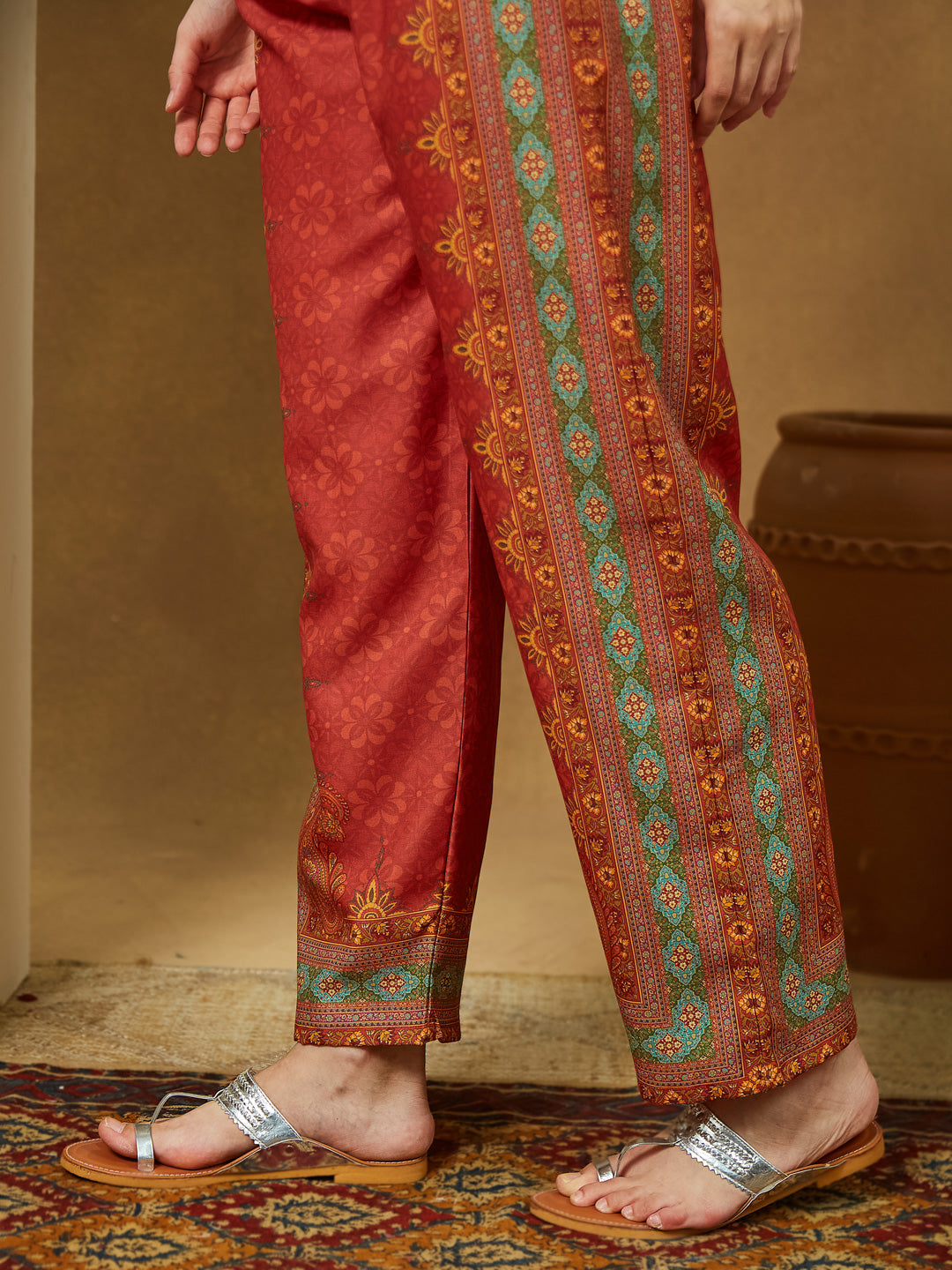 Janasya Women's Rust Cotton Blend Ethnic Motifs Printed Straight Kurta Set