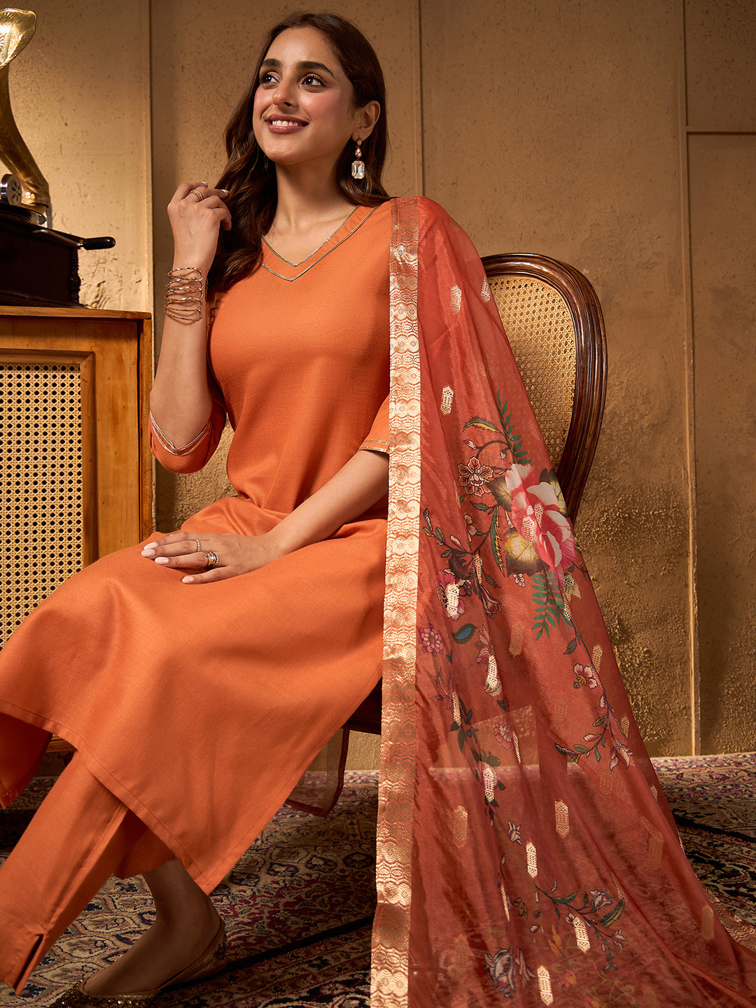Janasya Women's Rust Cotton Blend Yoke Design Straight Kurta Set with Jacquard Dupatta