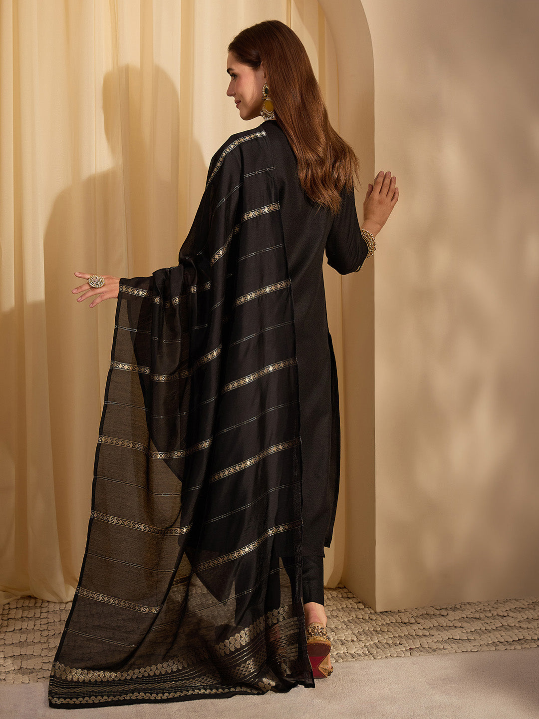 Janasya Women's Black Cotton Blend Yoke Design Straight Kurta Set with Jacquard Dupatta