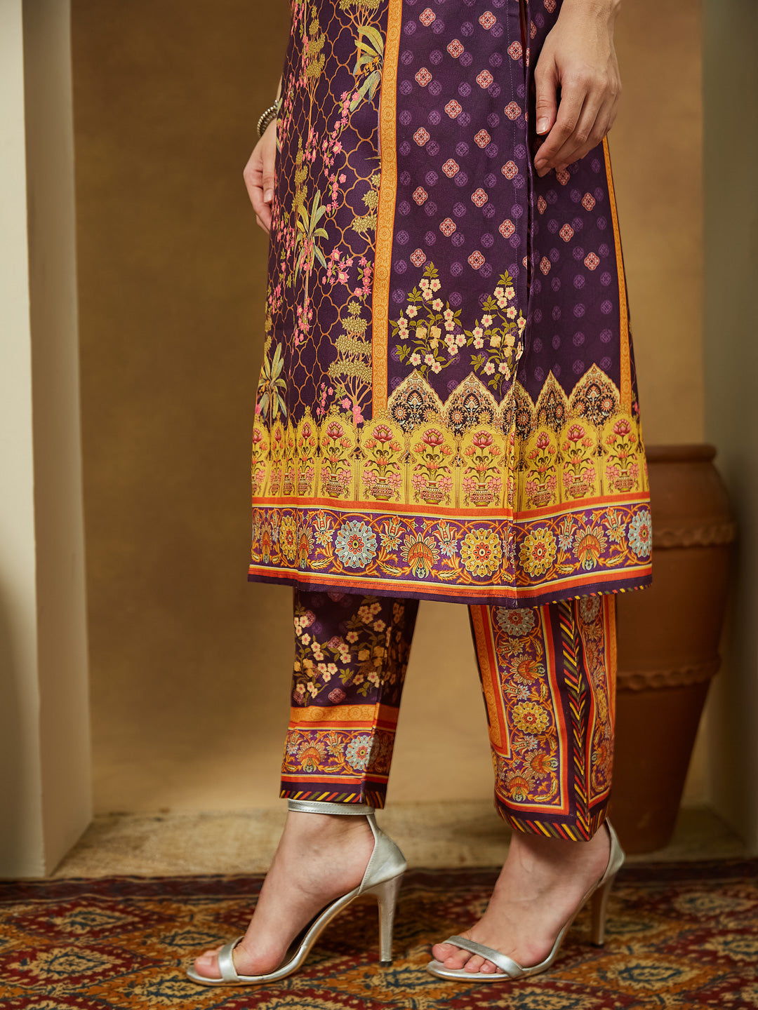 Janasya Women's Purple Cotton Blend Floral Printed Straight Kurta Set