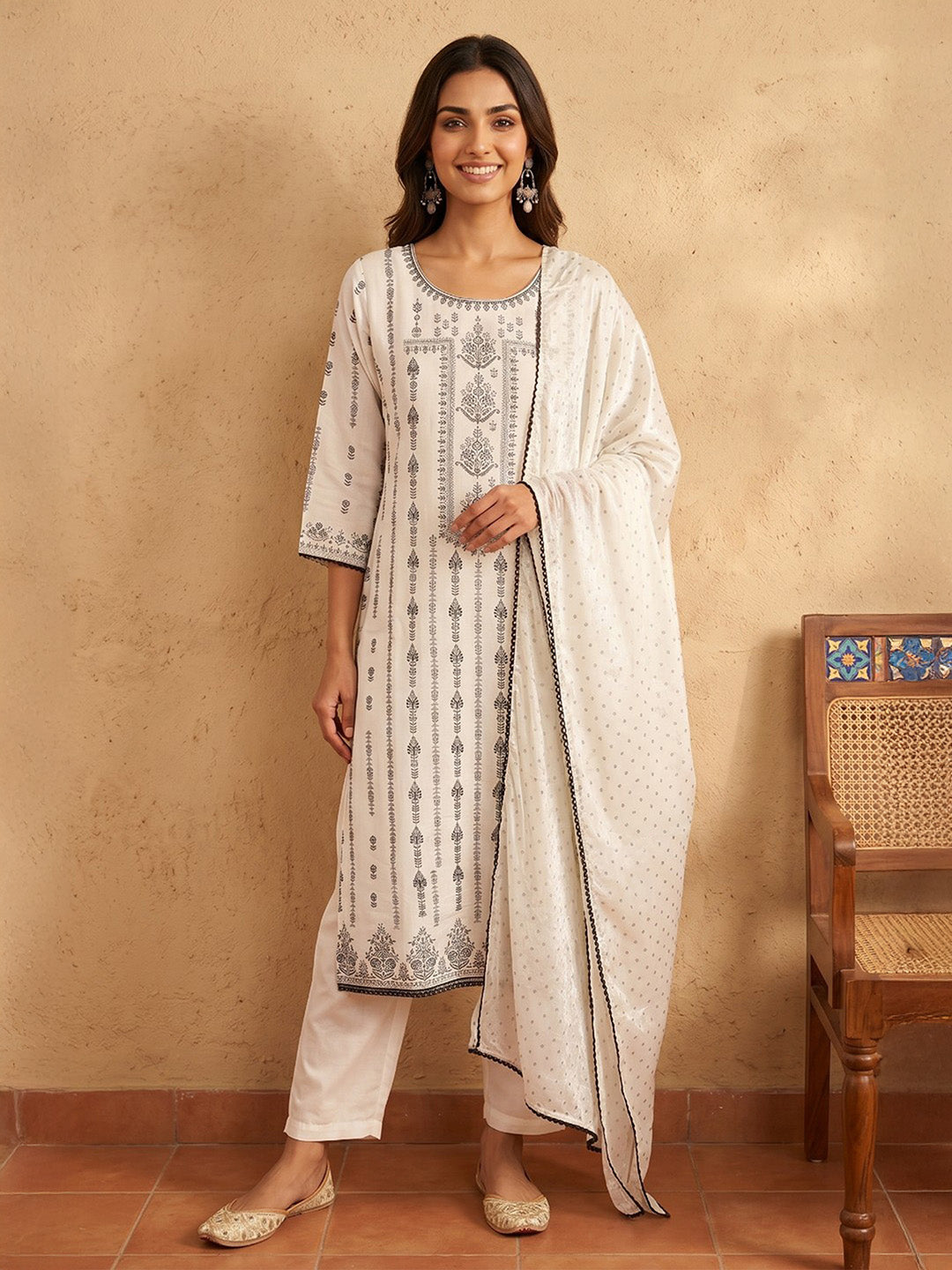 Janasya Women's White Silk Blend Ethnic Printed Straight Kurta Set