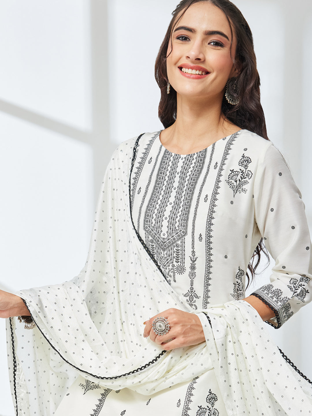 Janasya Women's White Silk Blend Ethnic Printed Straight Kurta Set