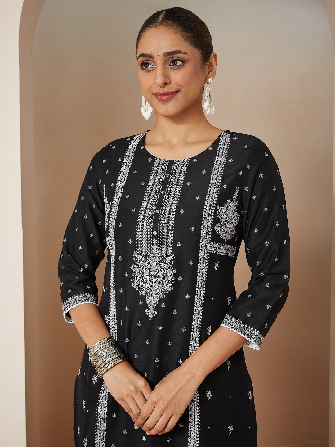 Janasya Women's Black Silk Blend Ethnic Printed Straight Kurta Set