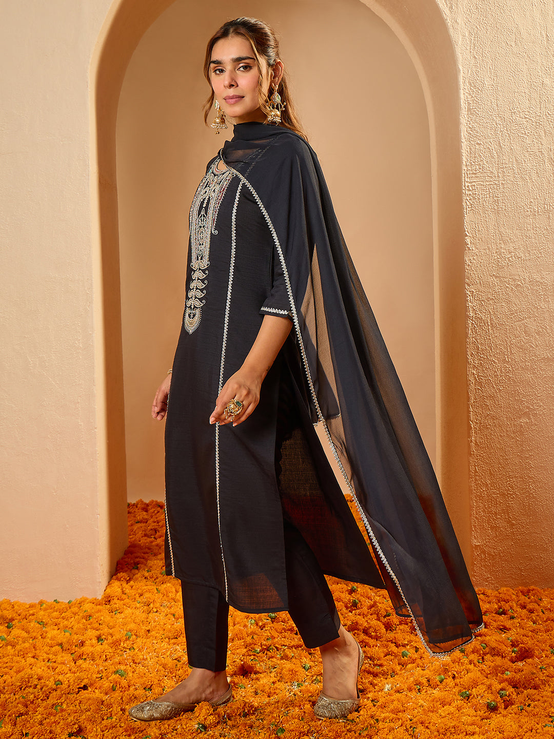 Janasya Women's Black Silk Blend Zari Embroidered Straight Kurta Set