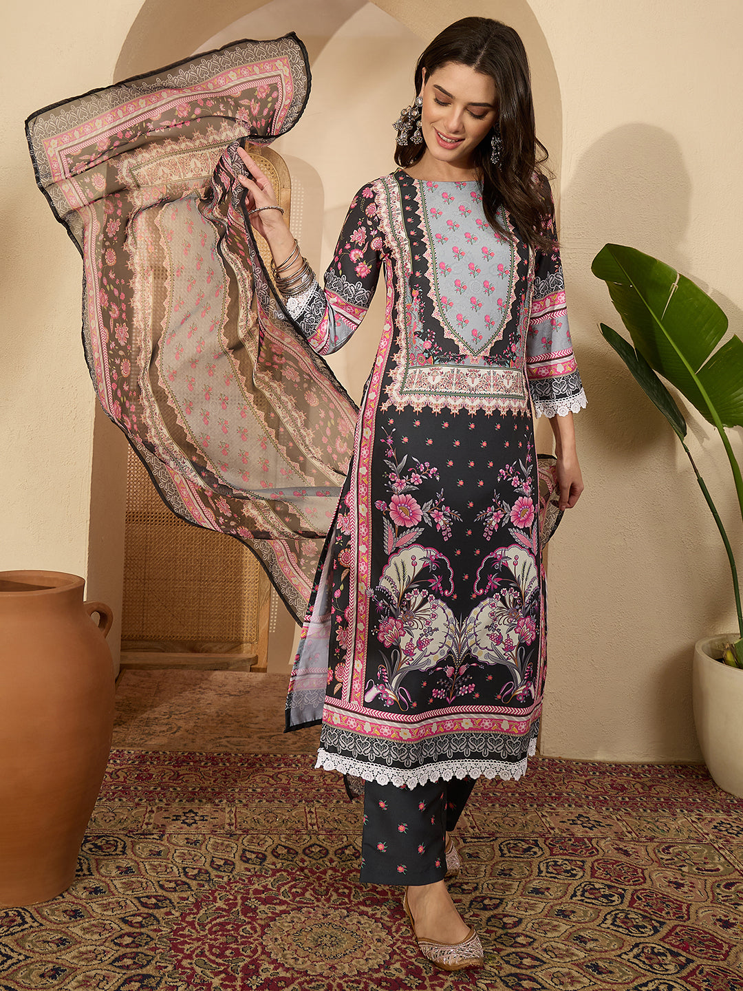 Janasya Women's Black Cotton Blend Floral Printed Straight Kurta Set