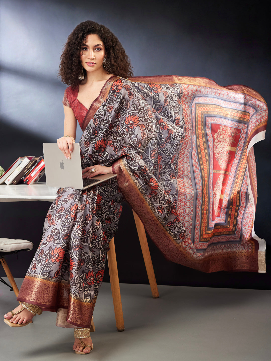 Janasya Women's Grey Silk Blend Ready To Wear Floral Printed Saree With Unstitched Blouse