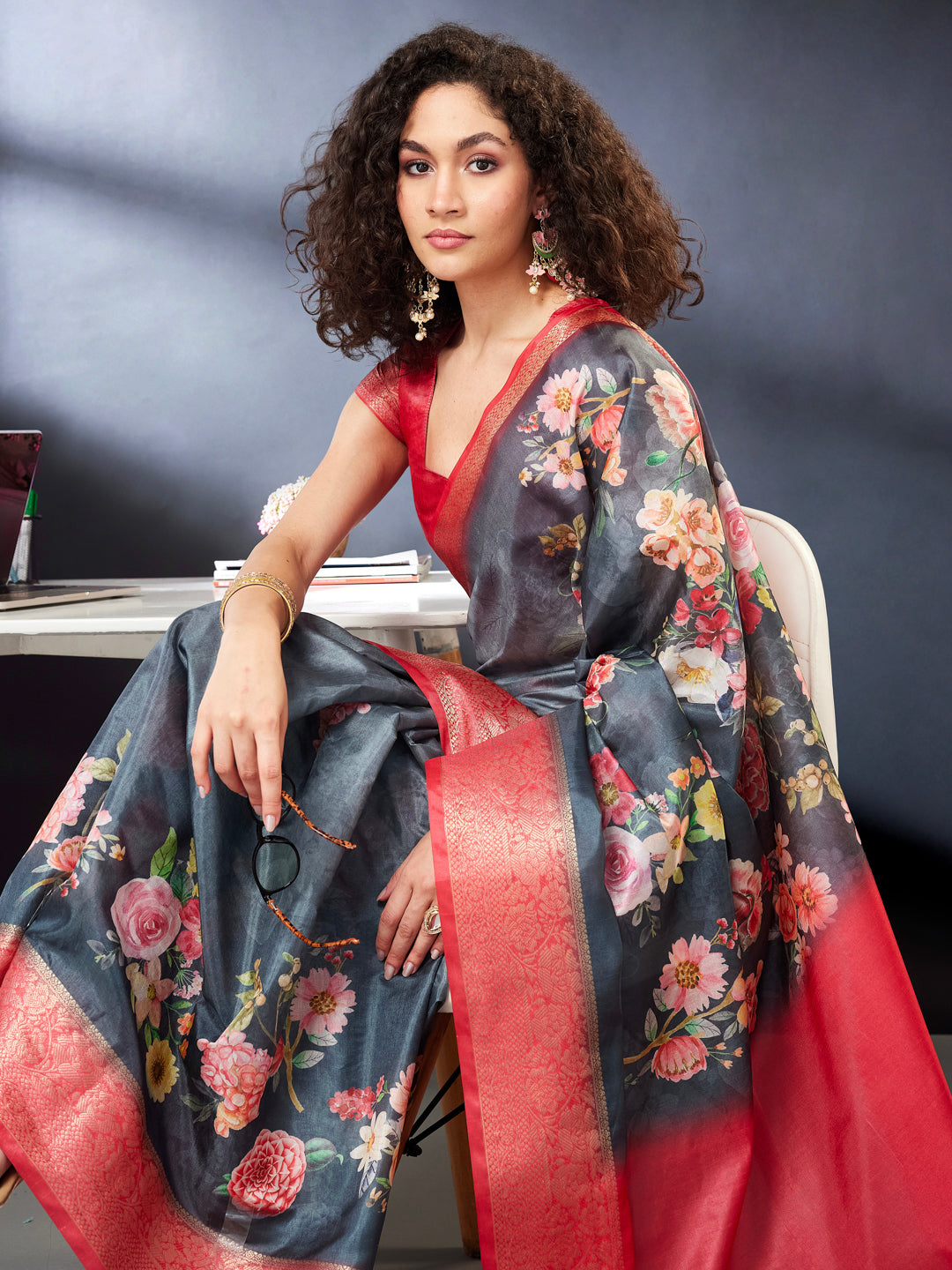 Janasya Women's Grey Silk Blend Ready To Wear Floral Printed Saree With Unstitched Blouse