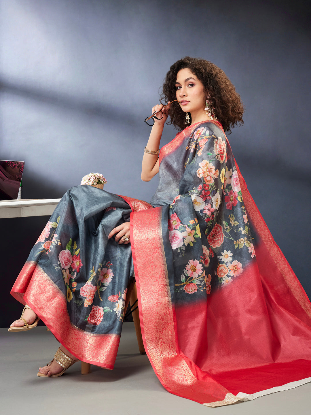 Janasya Women's Grey Silk Blend Ready To Wear Floral Printed Saree With Unstitched Blouse