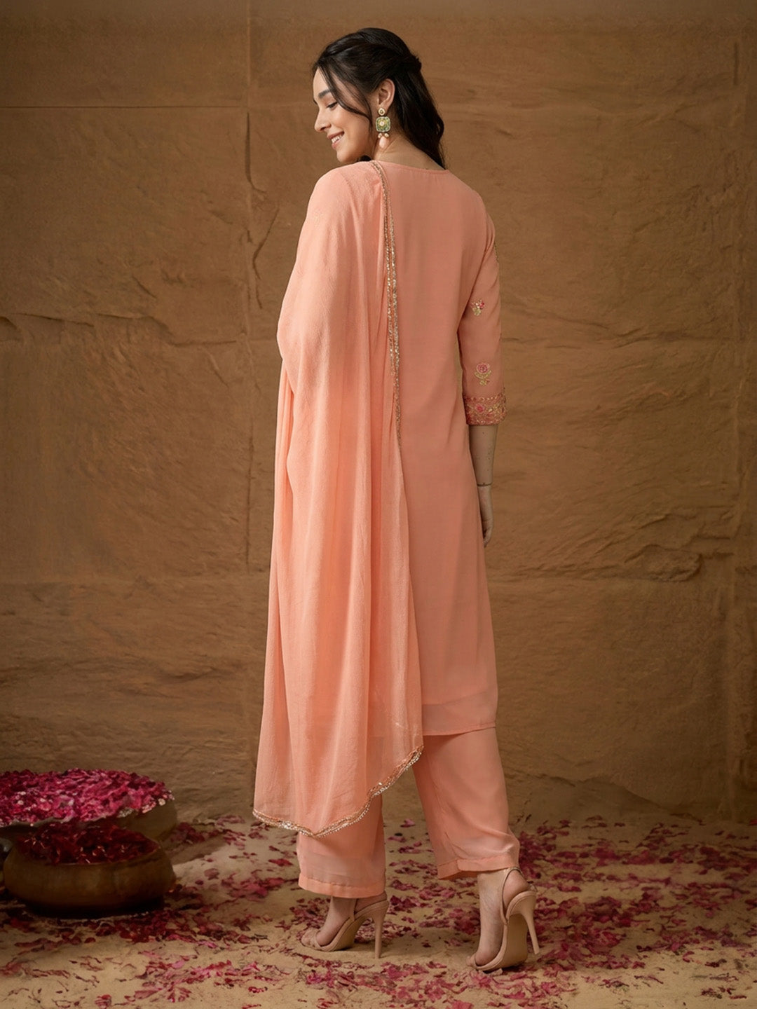 Janasya Women's Peach Georgette Floral Rubber Printed Straight Kurta Set with Solid Dupatta