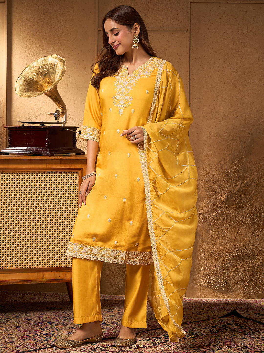 Janasya Women's Yellow Silk Blend Embroidered Straight Kurta Set