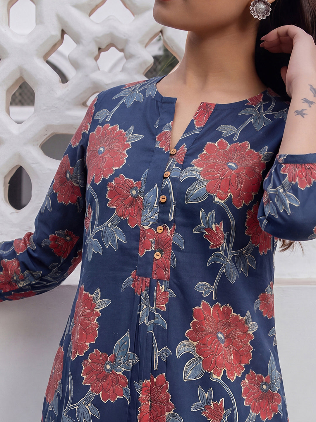Janasya Women's Navy Blue Pure Cotton Floral Printed A-Line Tunic