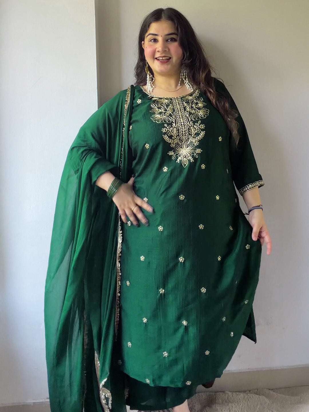 Janasya Women's Plus Size Bottle Green Silk Blend Floral Embroidered Straight Kurta Set