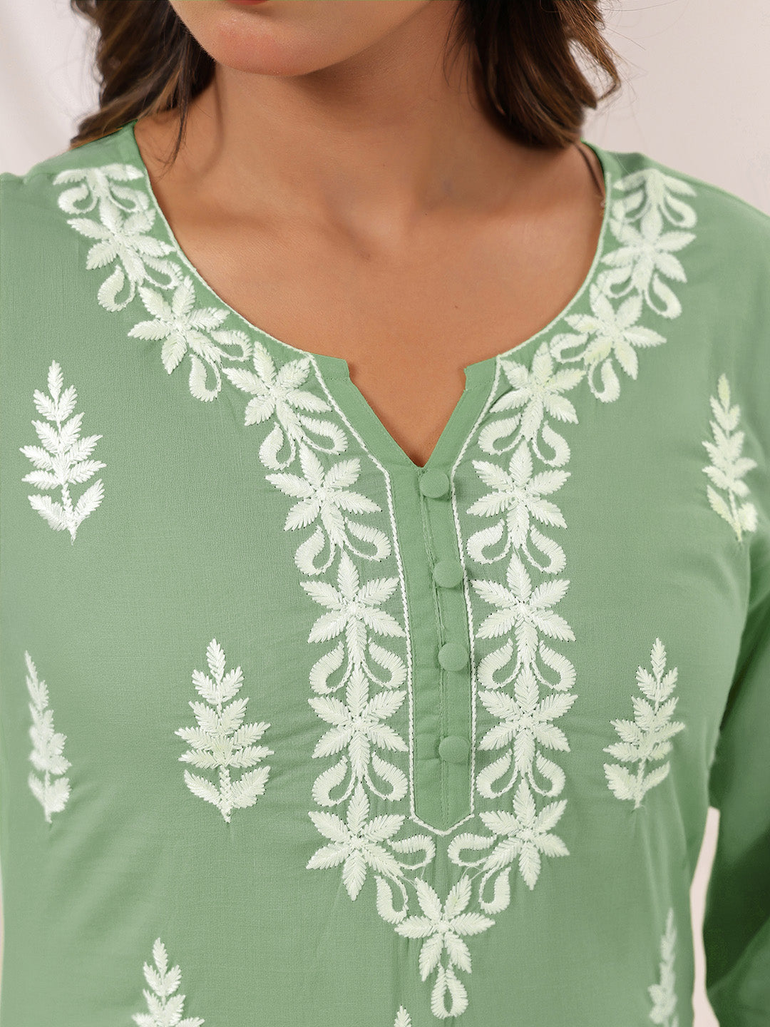 Janasya Women's Light Green Pure Cotton Embroidered Straight Kurta