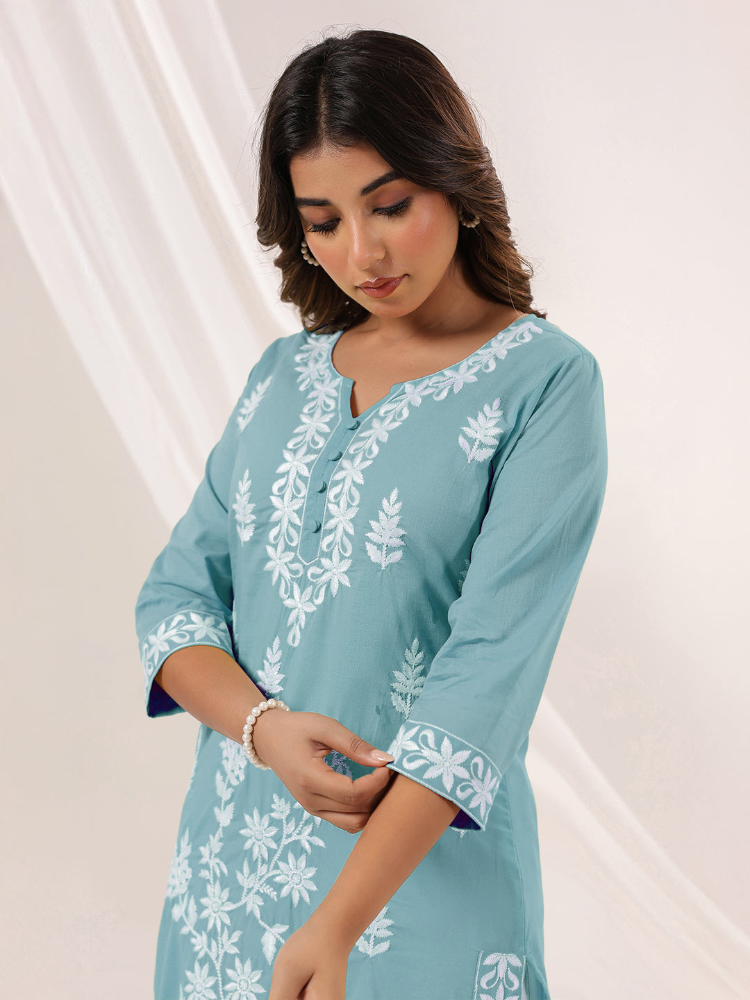 Janasya Women's Light Blue Pure Cotton Embroidered Straight Kurta