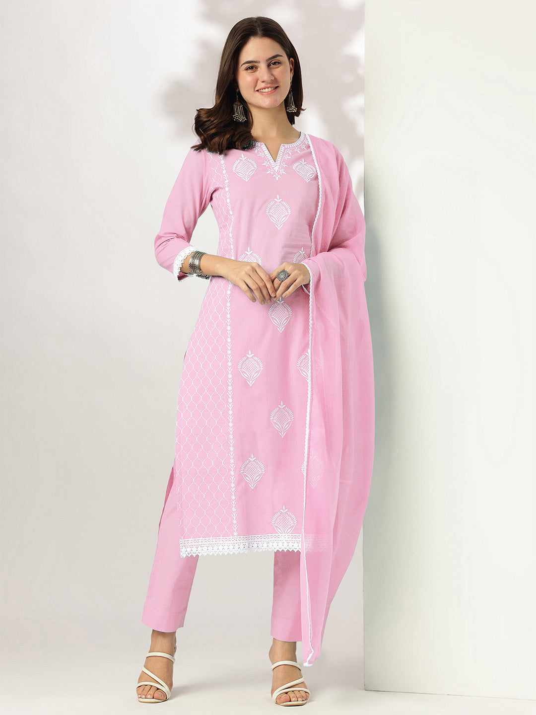 Janasya Women's Light Pink Pure Cotton Embroidered Straight Kurta Set