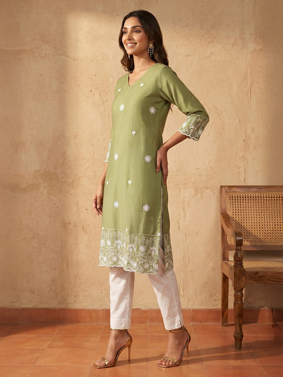 Janasya Women's Sage Green Silk Blend Embroidered Straight Kurta