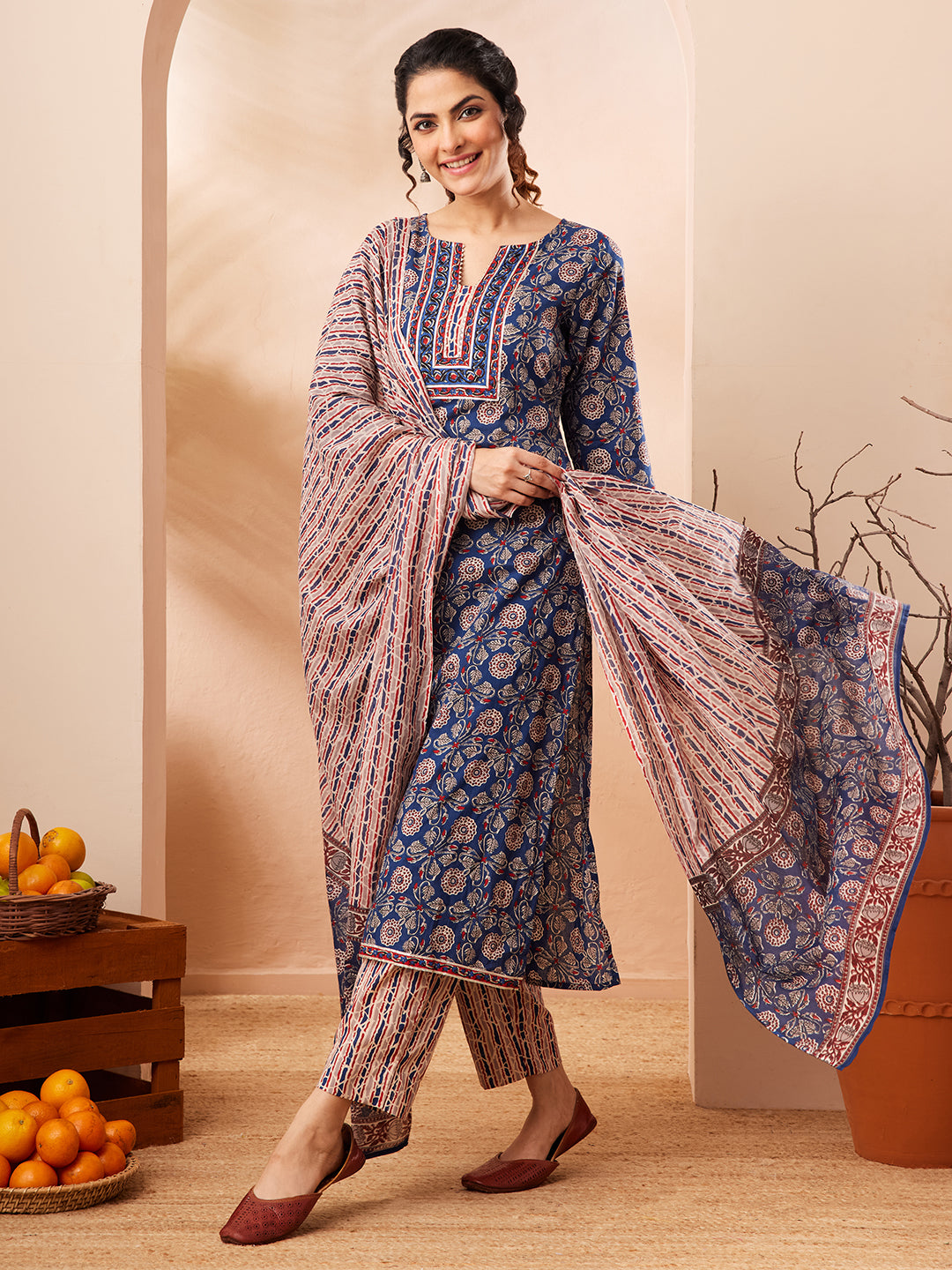 Janasya Women's Blue Pure Cotton Floral Printed Straight Kurta Set
