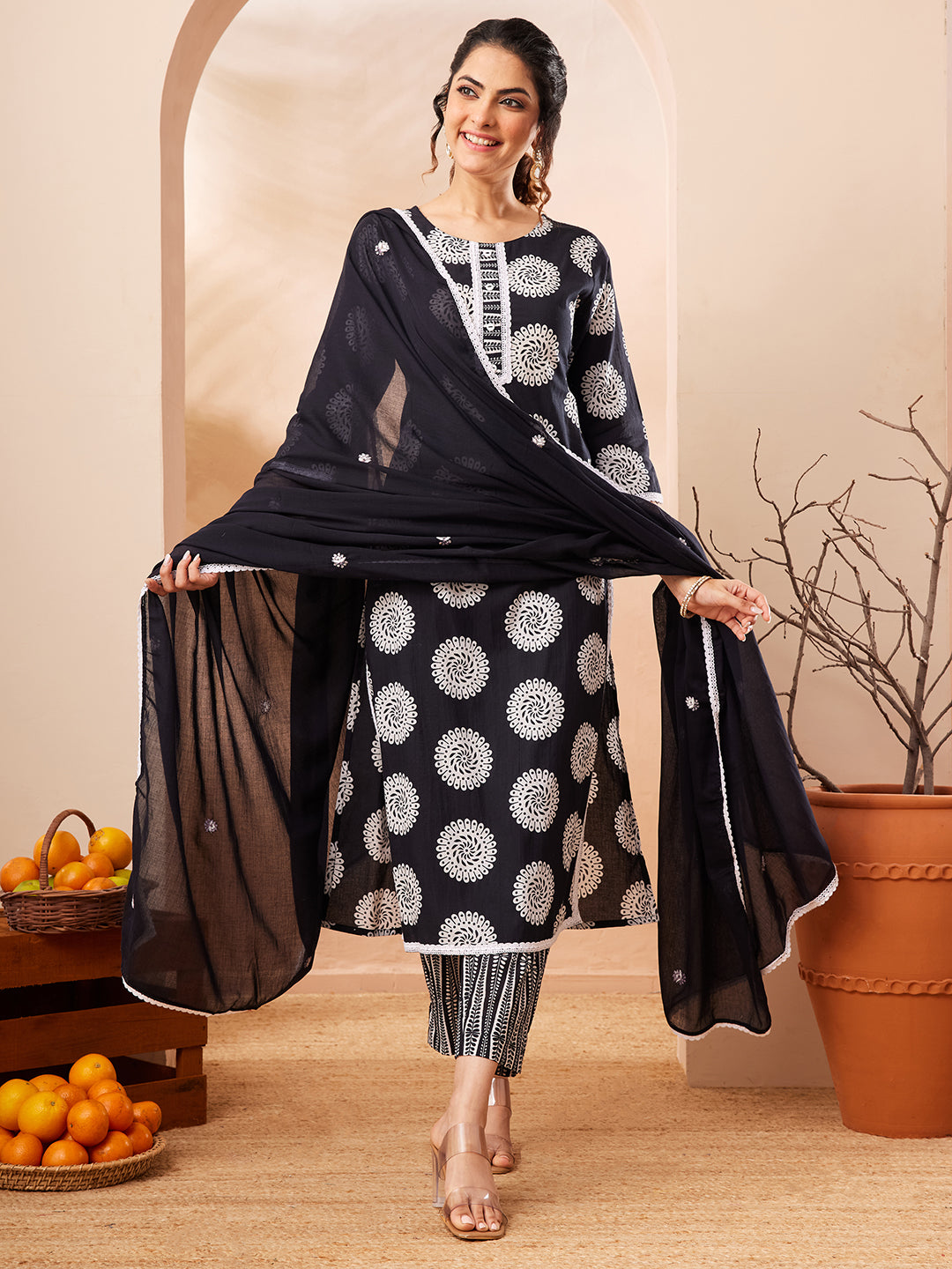 Janasya Women's Black Pure Cotton Floral Printed Straight Kurta Set