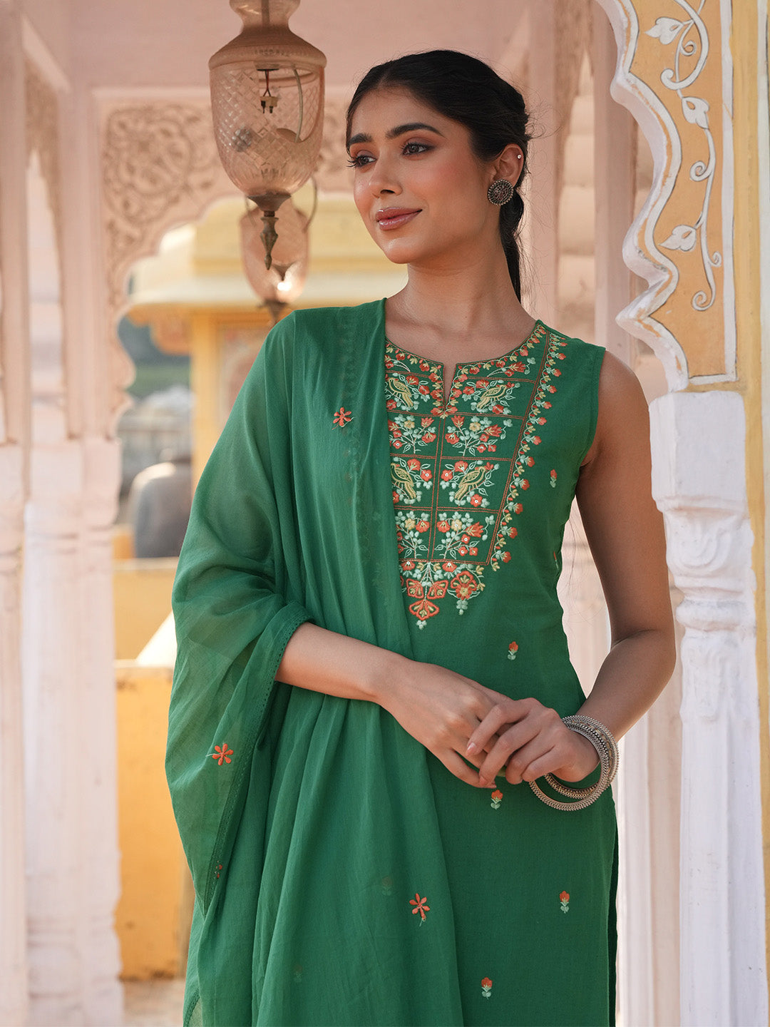 Janasya Women's Green Linen Cotton Embroidered Straight Kurta Set