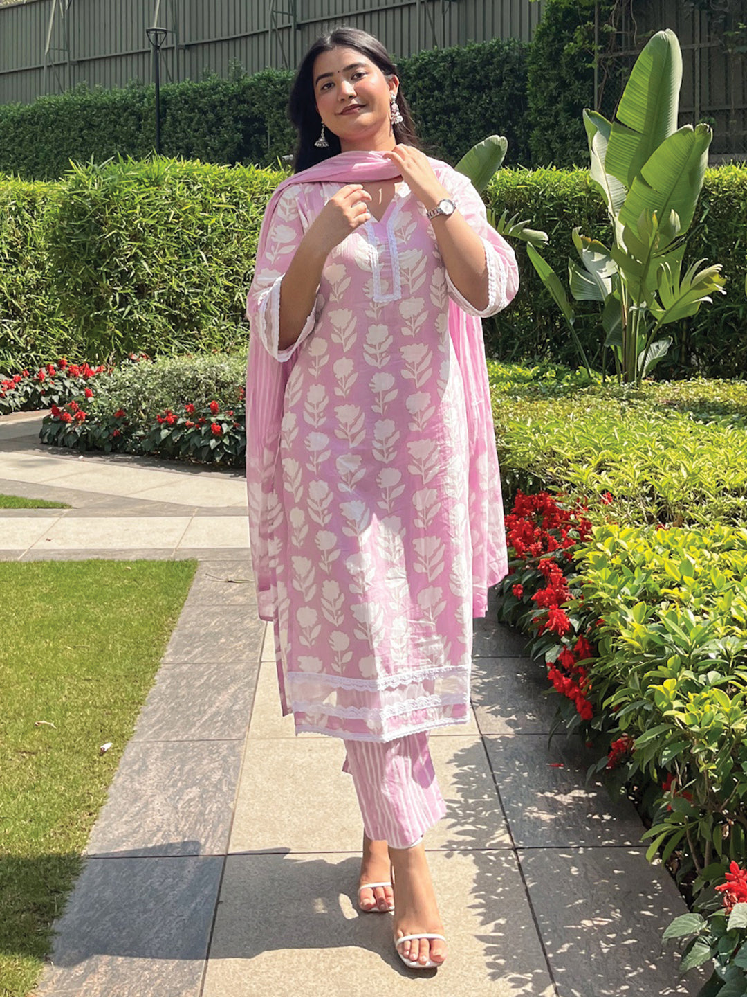 Janasya Women's Lavender Pure Cotton Floral Printed Straight Kurta Set