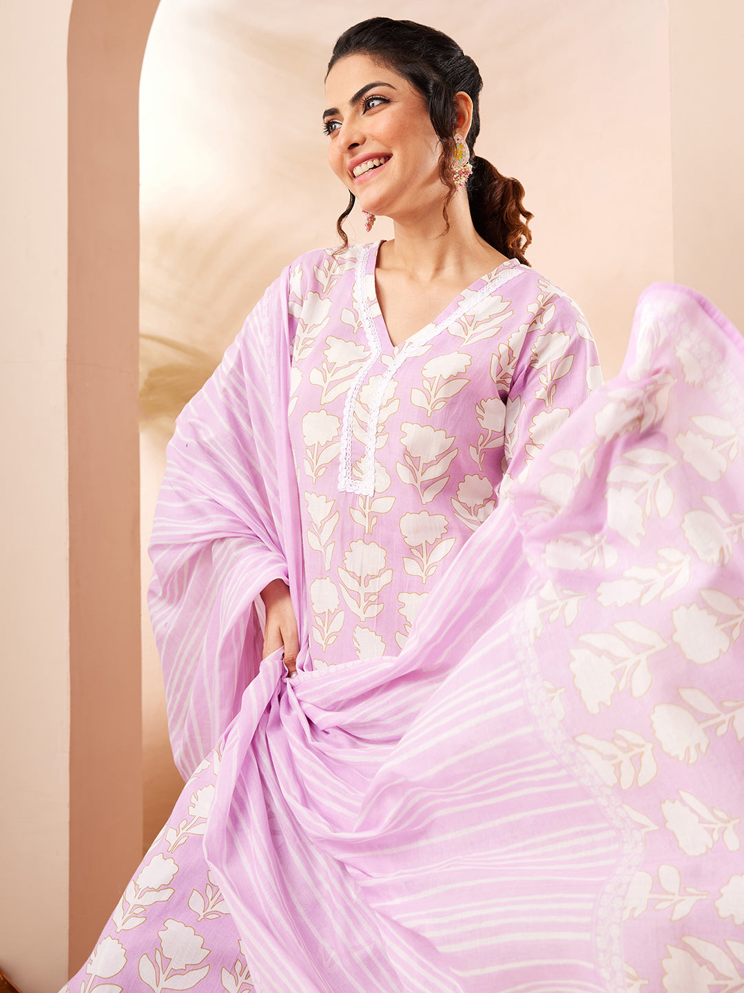 Janasya Women's Lavender Pure Cotton Floral Printed Straight Kurta Set