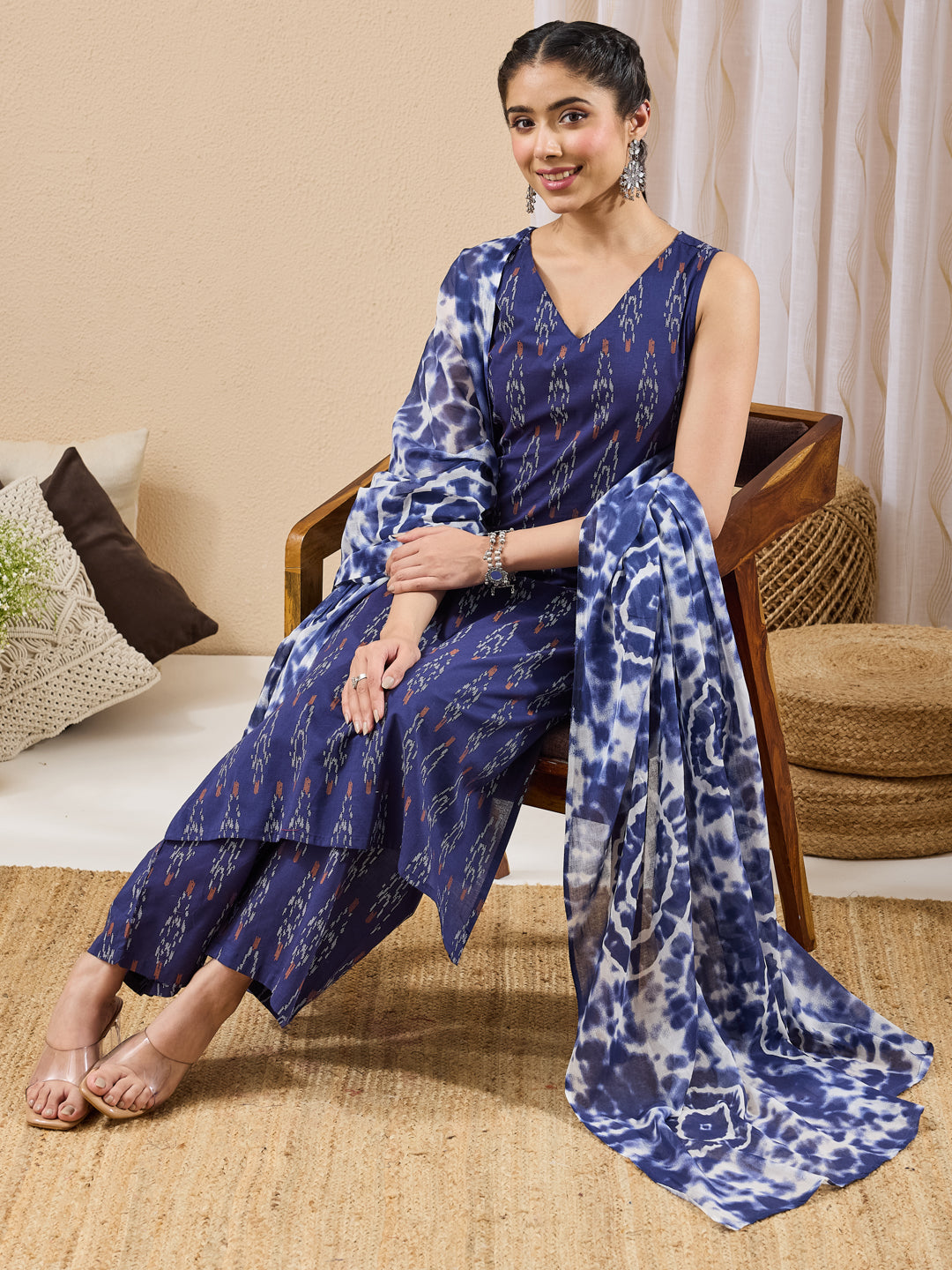 Janasya Women's Navy Blue Pure Cotton Ikkat Printed Straight Kurta Set