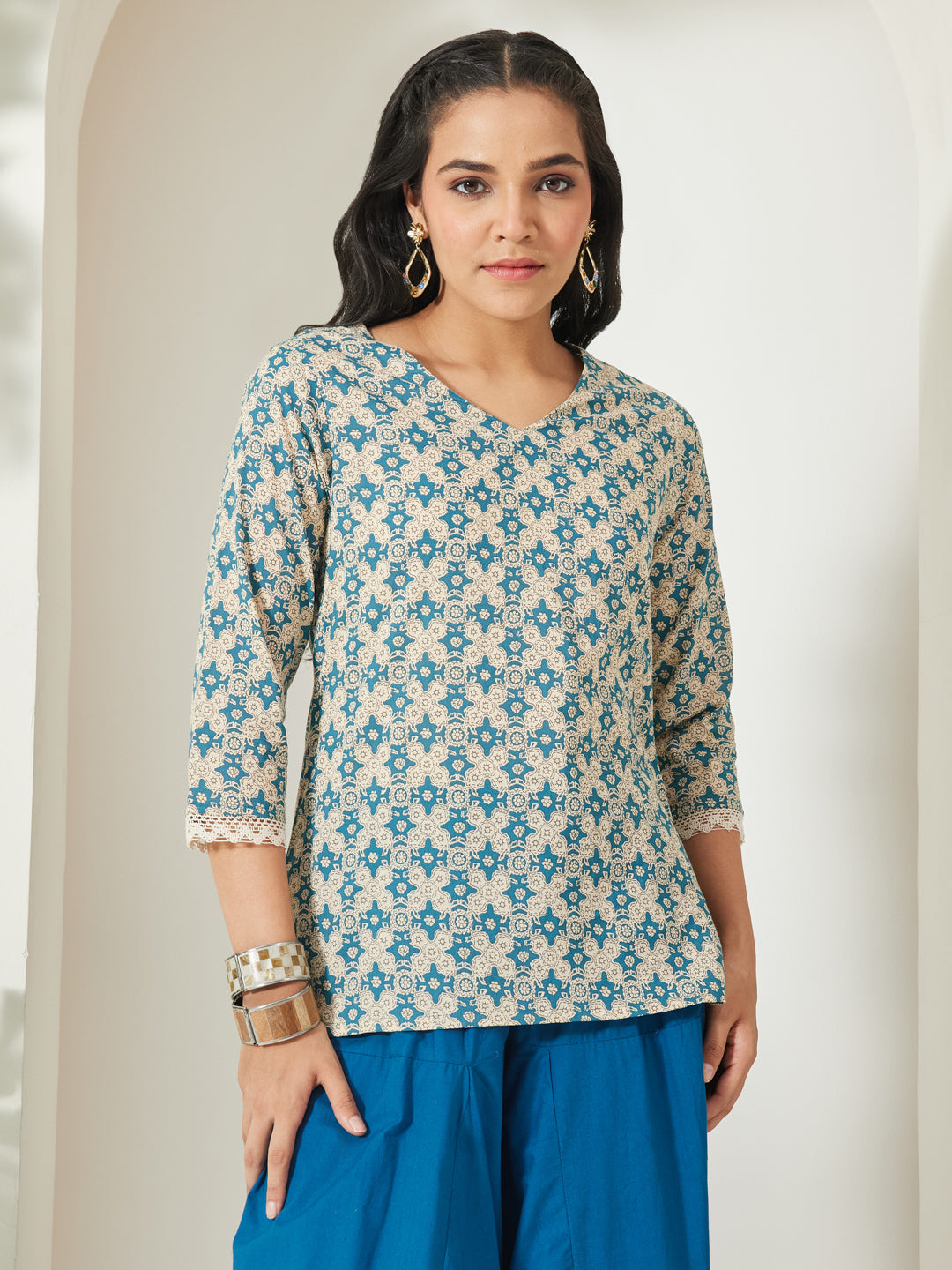 Janasya Women's Teal Blue & Beige Pure Cotton Geometric Foil Printed Straight Top