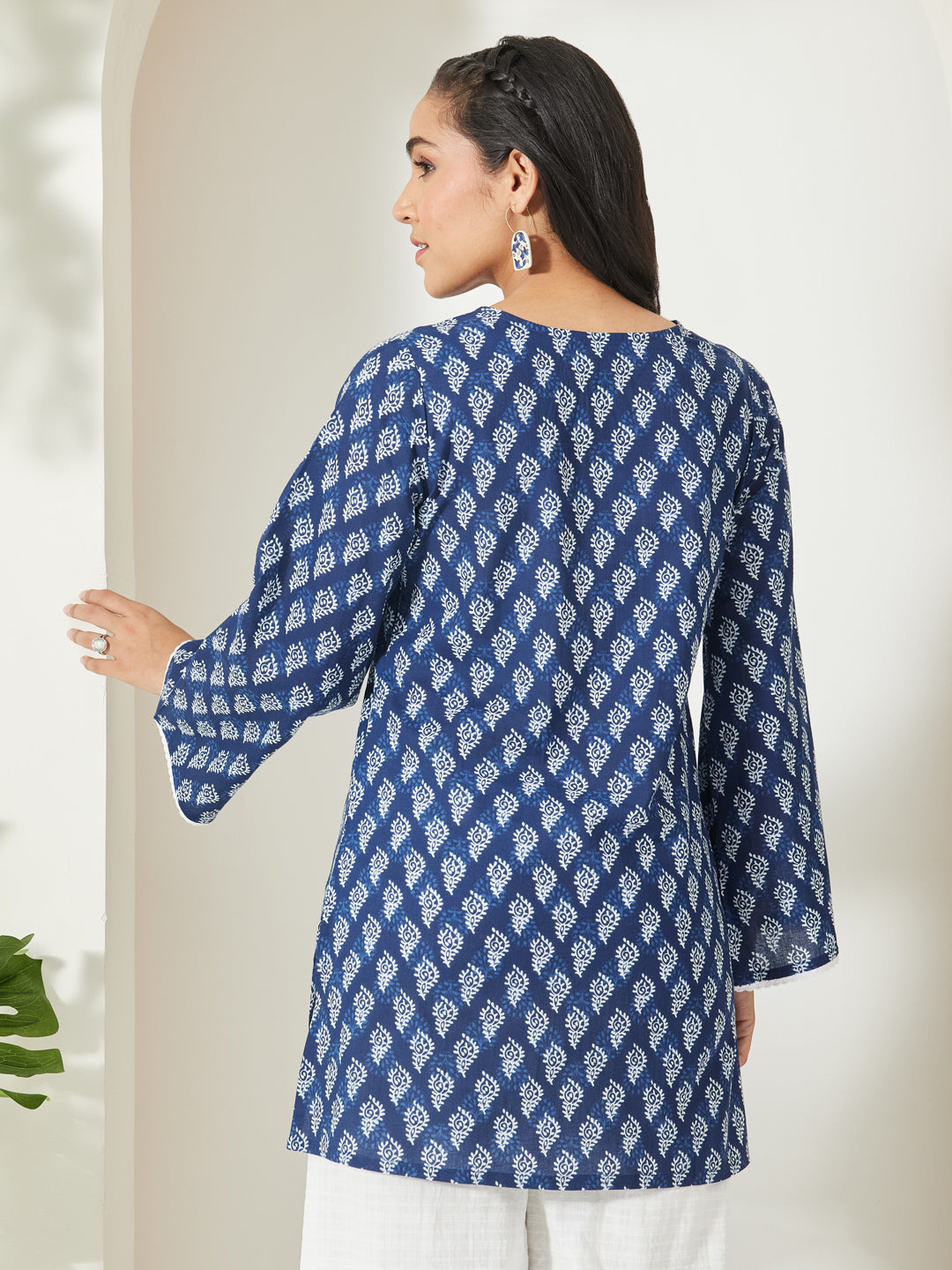 Janasya Women's Indigo Pure Cotton Batik Printed Straight Tunic