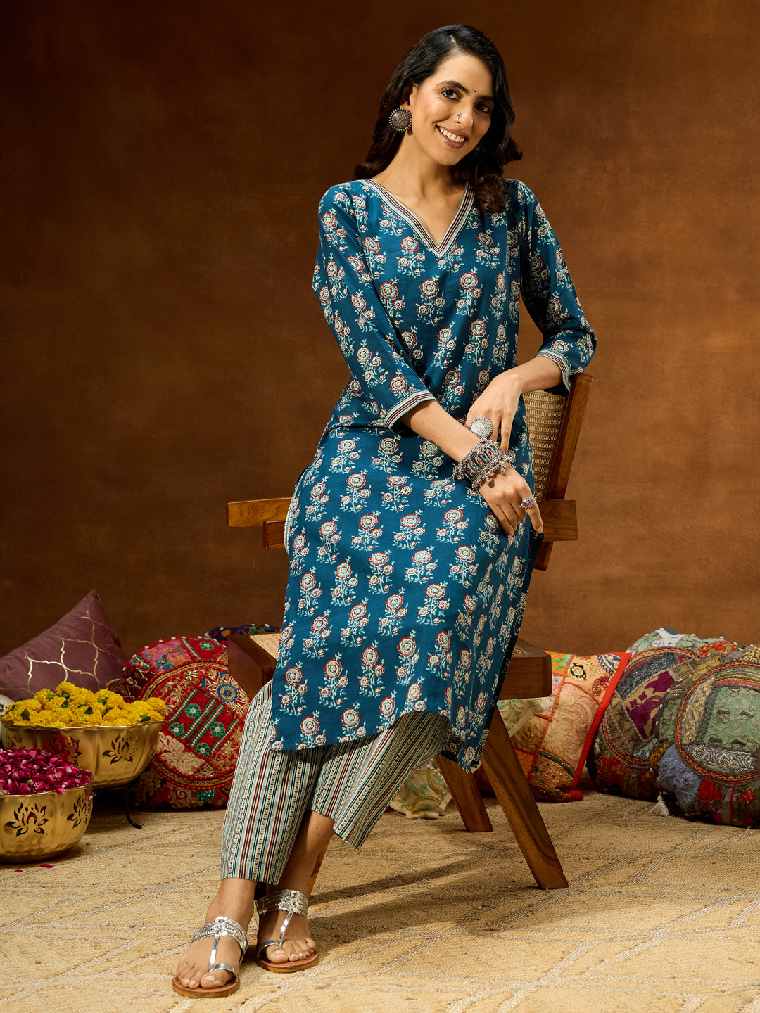 Janasya Women's Blue Pure Cotton Floral Printed Straight Kurta Pant Set
