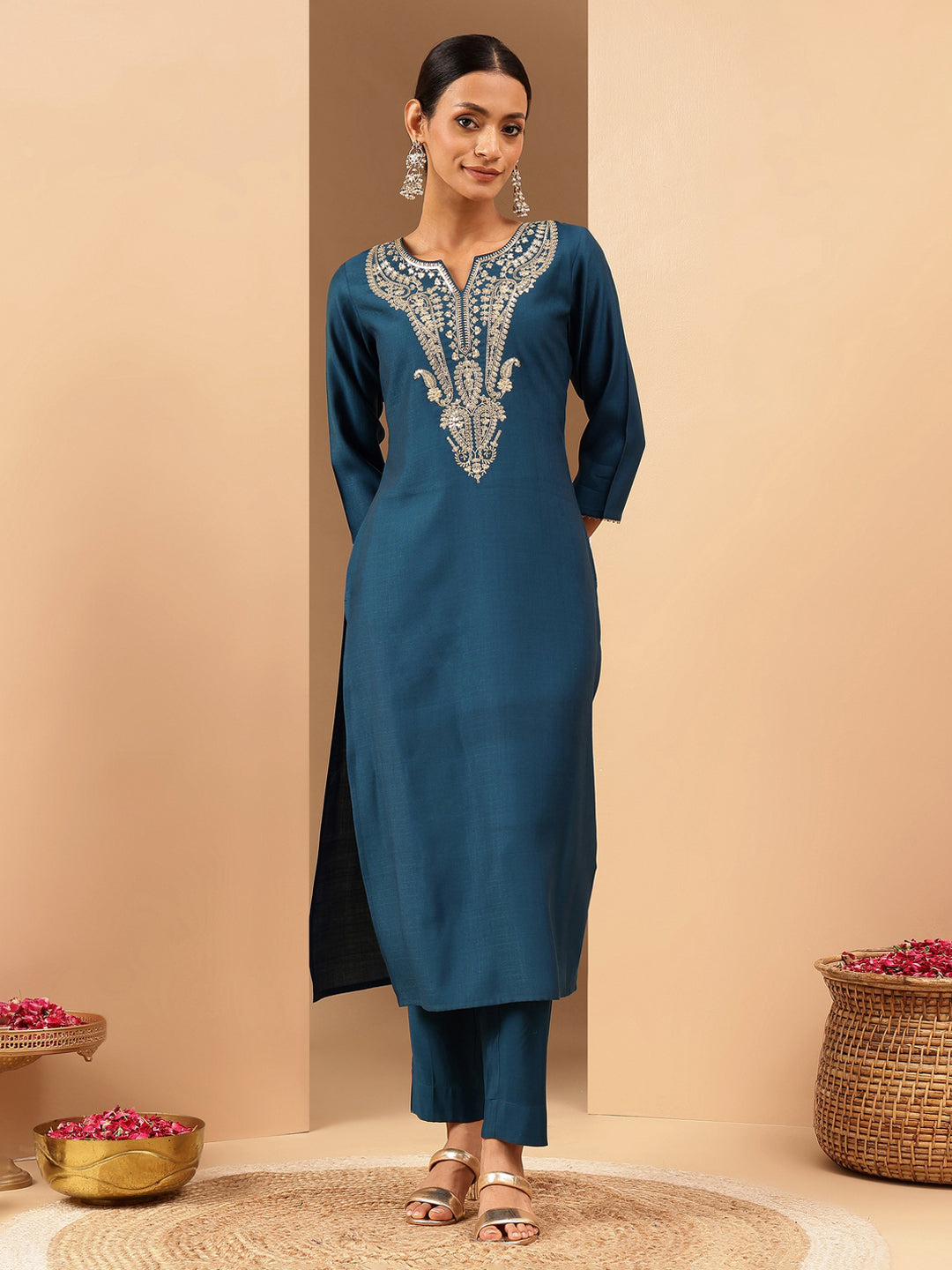 Janasya Women's Teal Blue Silk Blend Zari Yoke Embroidered Straight Kurta