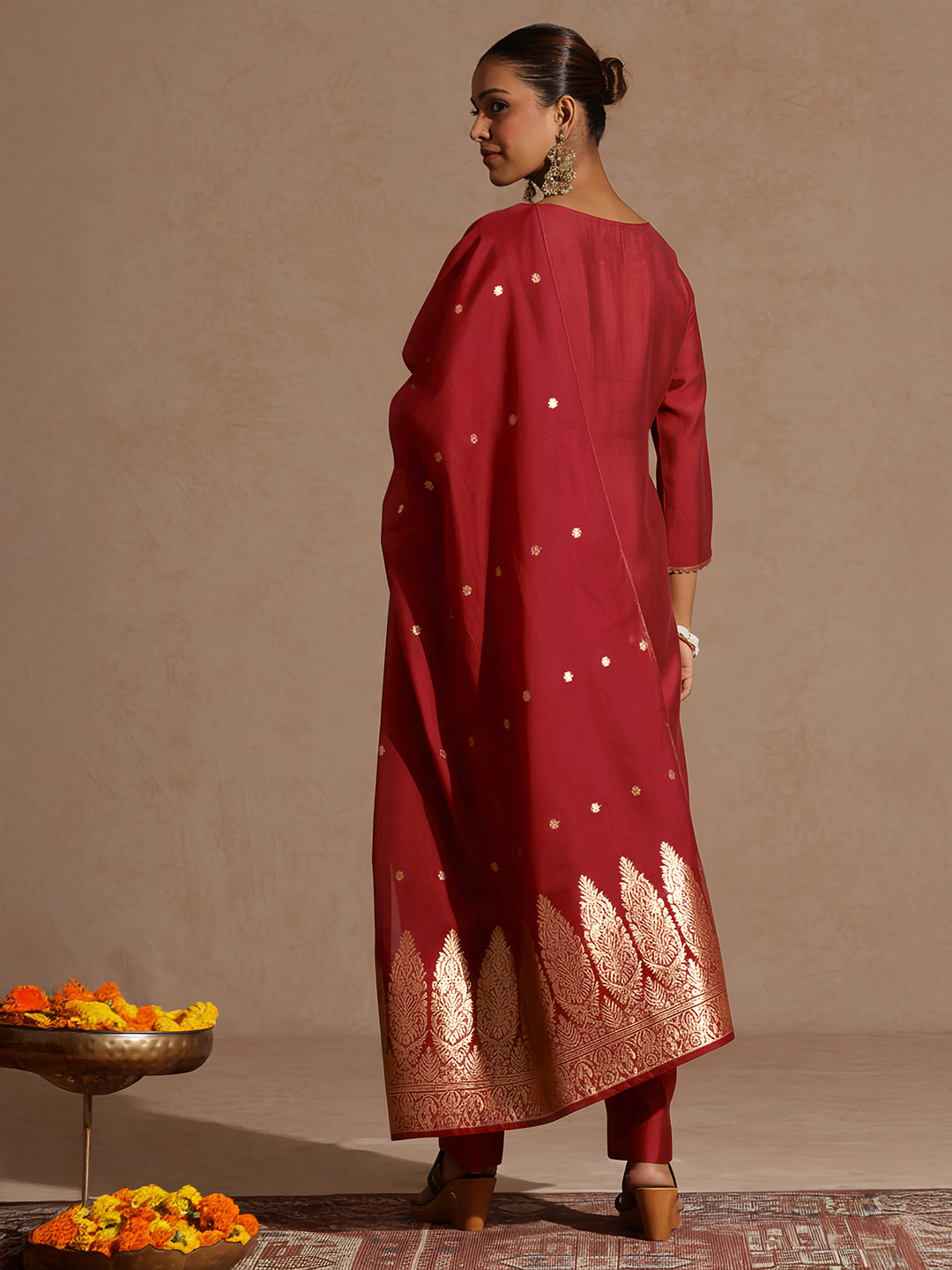 Janasya Women's Red Silk Blend Yoke Embroidered Straight Kurta Set