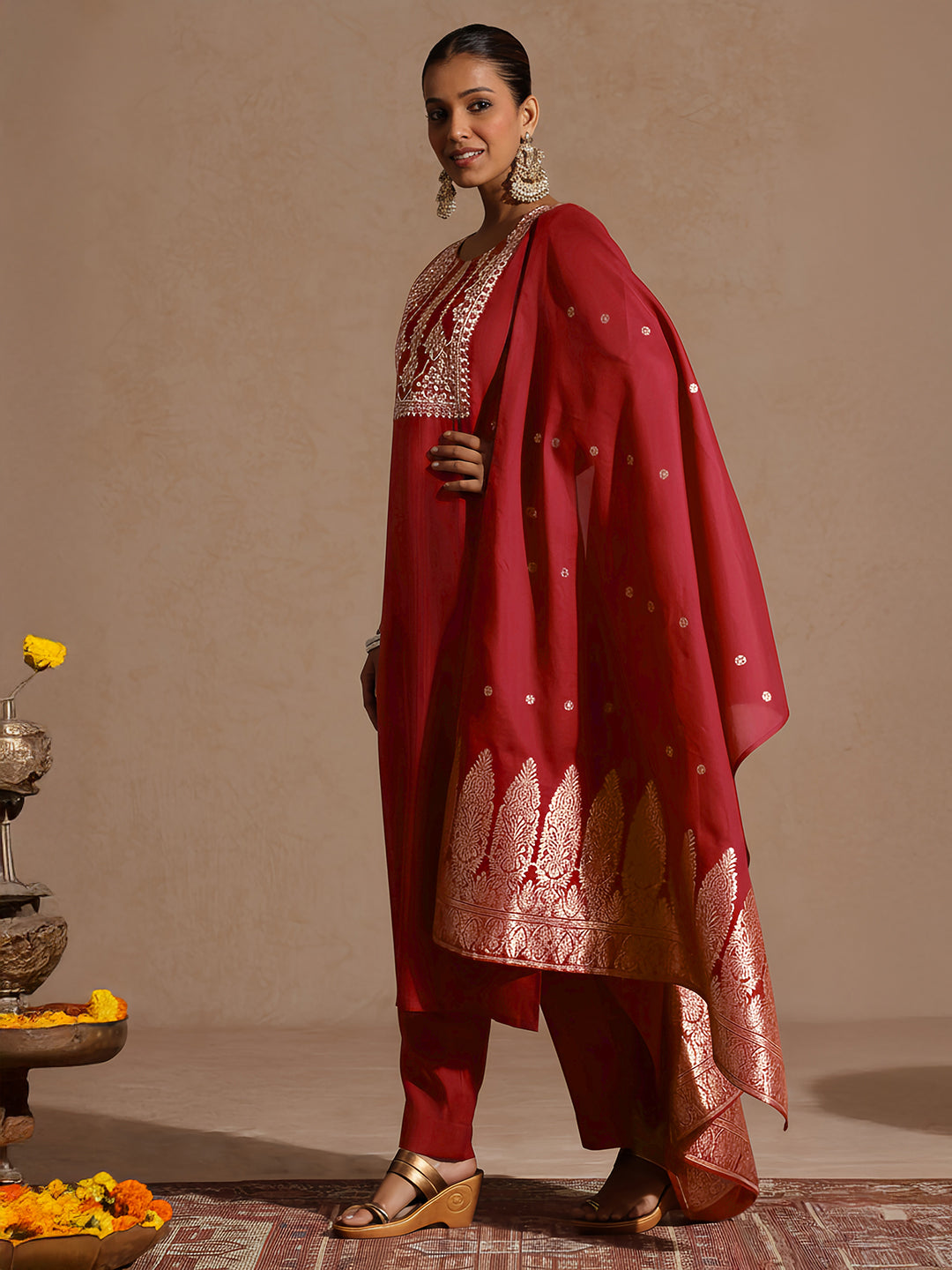 Janasya Women's Red Silk Blend Yoke Embroidered Straight Kurta Set