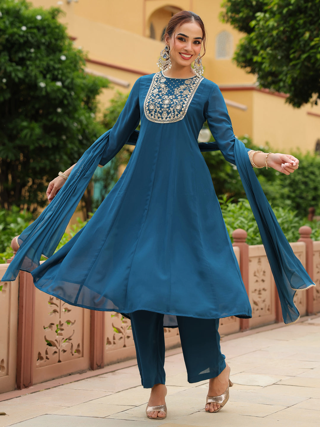 Janasya Women's Teal Georgette Zari Yoke Embroidered Anarkali Kurta Set With Dupatta