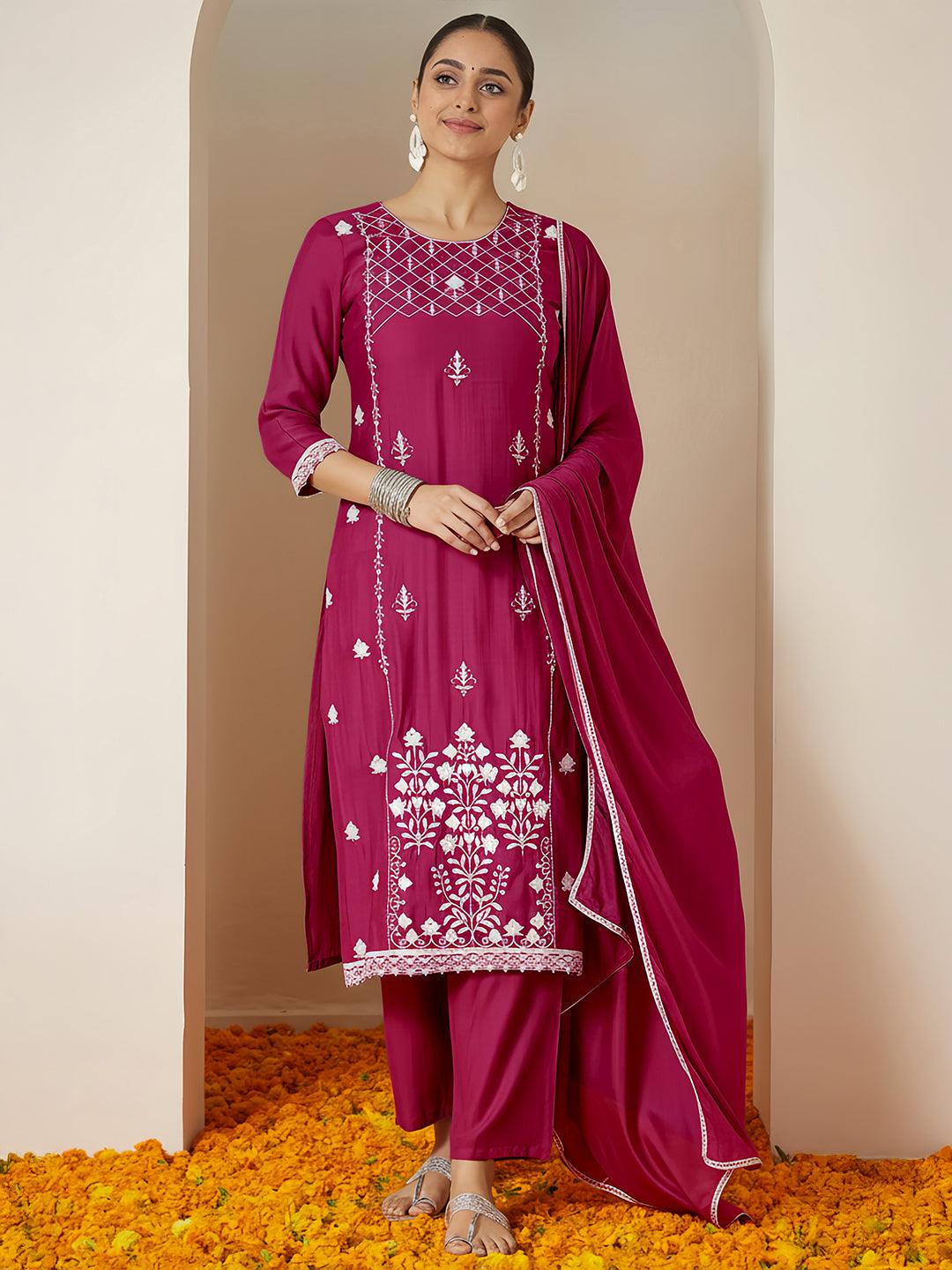 Janasya Women's Pink Silk Blend Embroidered Straight Kurta Set