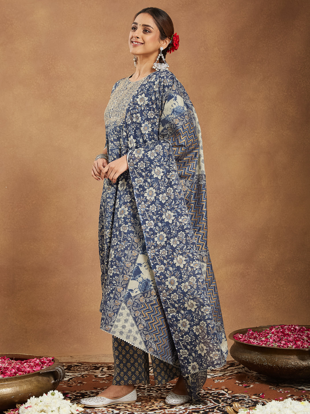 Janasya Women's Blue Pure Cotton Floral Printed Anarkali Kurta Set