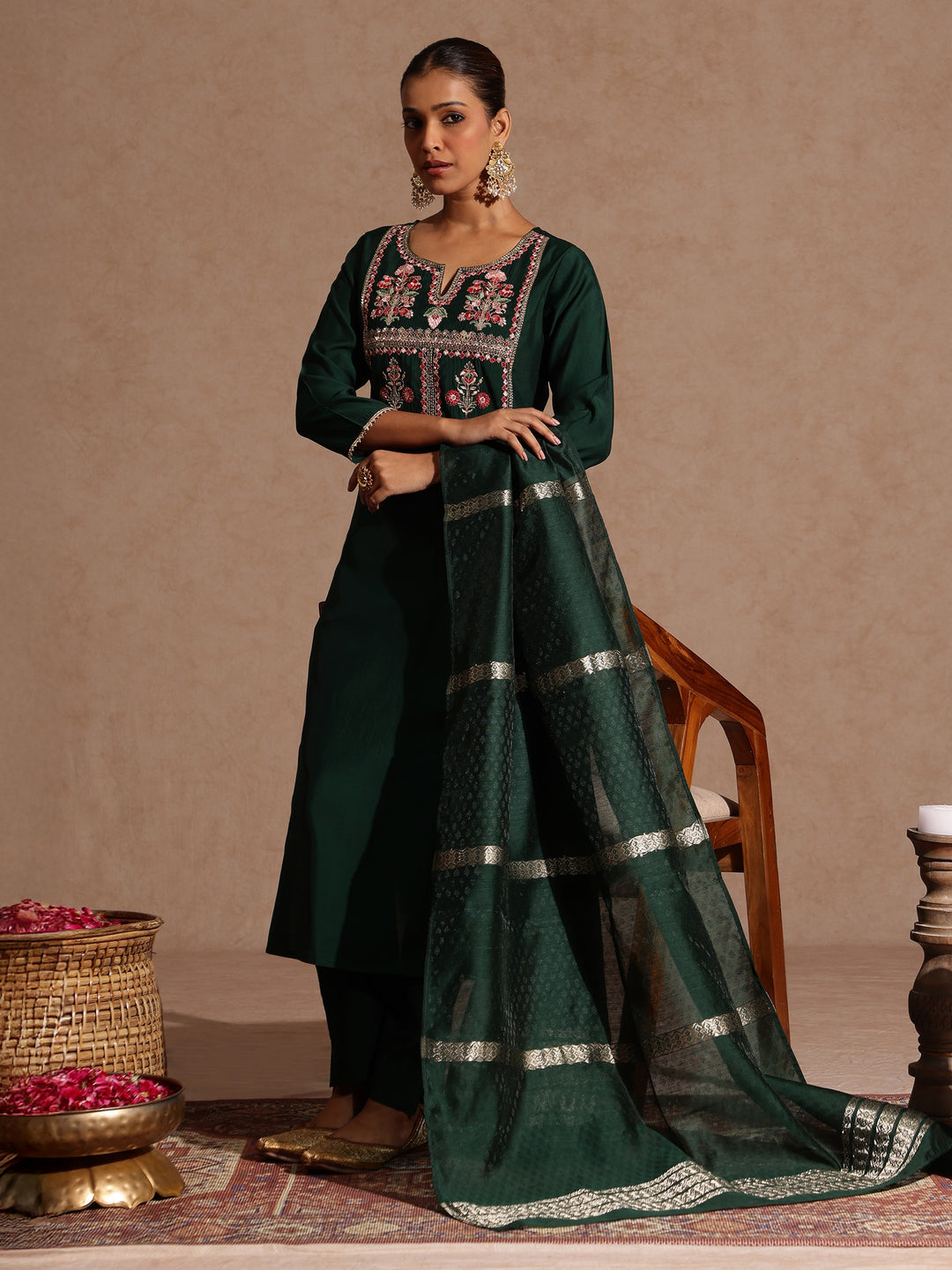 Janasya Women's Bottle Green Chanderi Silk Zari Yoke Embroidered Straight Kurta Set