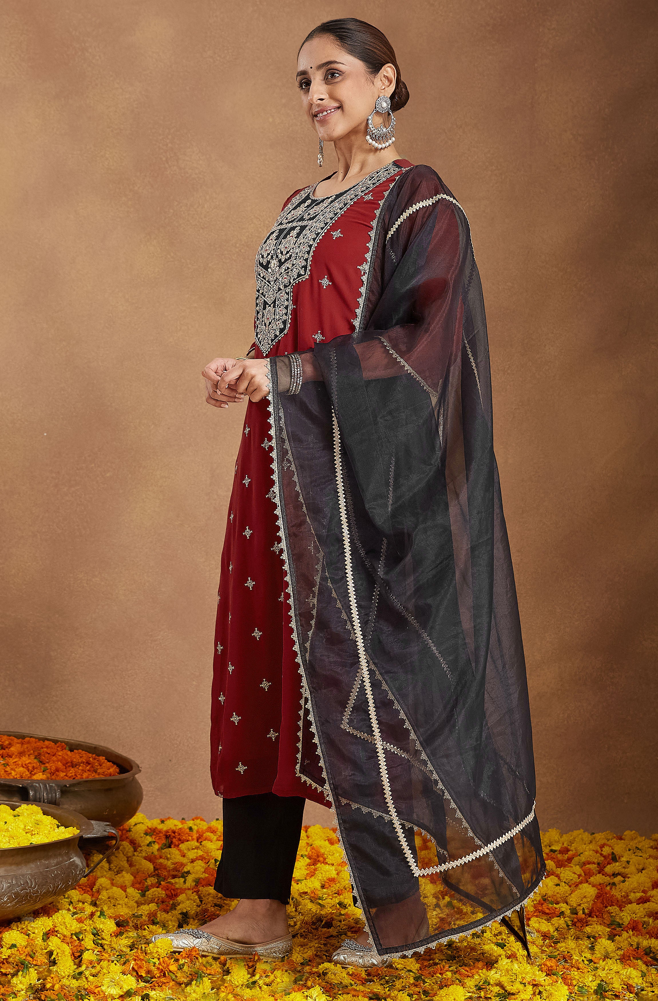 Janasya Women's Red Chanderi Silk Embroidered Straight Kurta Set