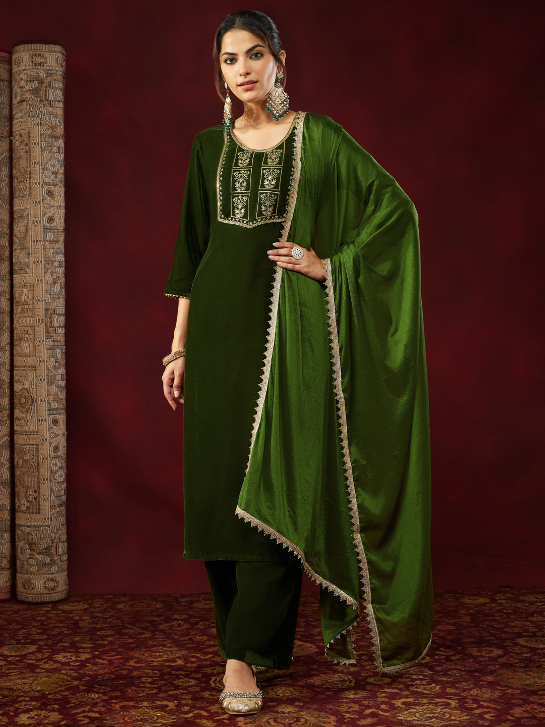 Janasya Women's Olive Green Velvet Zari Yoke Embroidered Straight Kurta Set