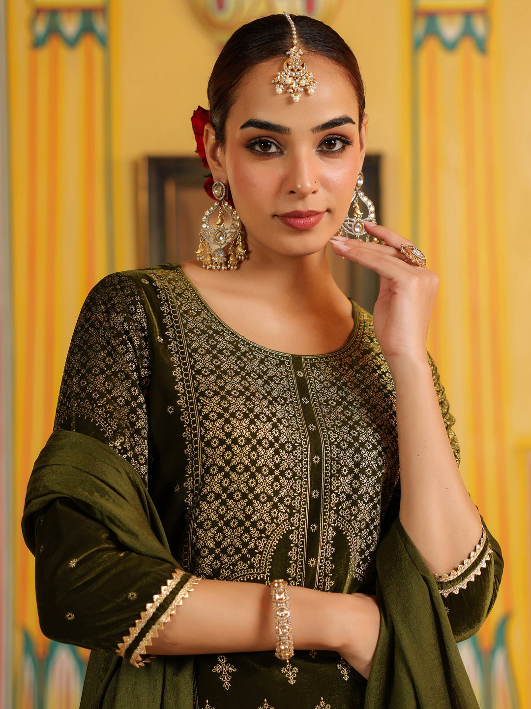 Janasya Women's Olive Green Velvet Gold Foil Printed Straight Kurta Set