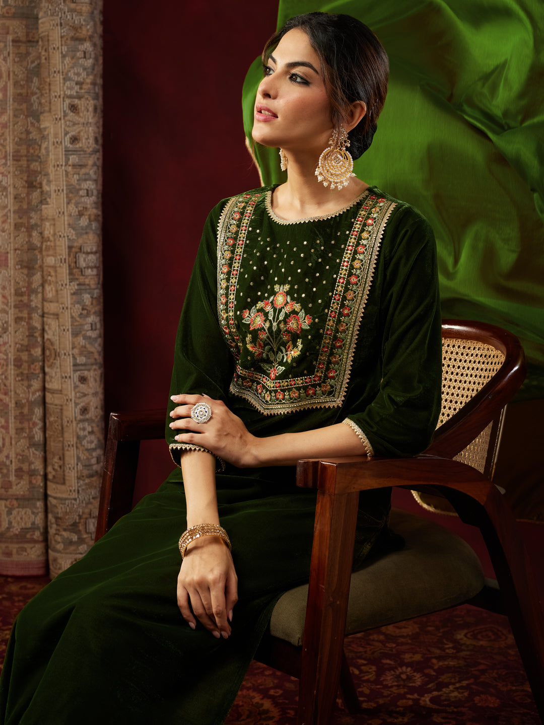 Janasya Women's Olive Green Velvet Yoke Embroidered Straight Kurta Set