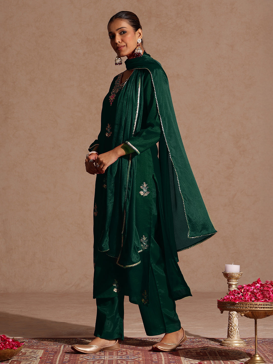 Janasya Women's Bottle Green Silk Blend Zari Embroidered Straight Kurta Set