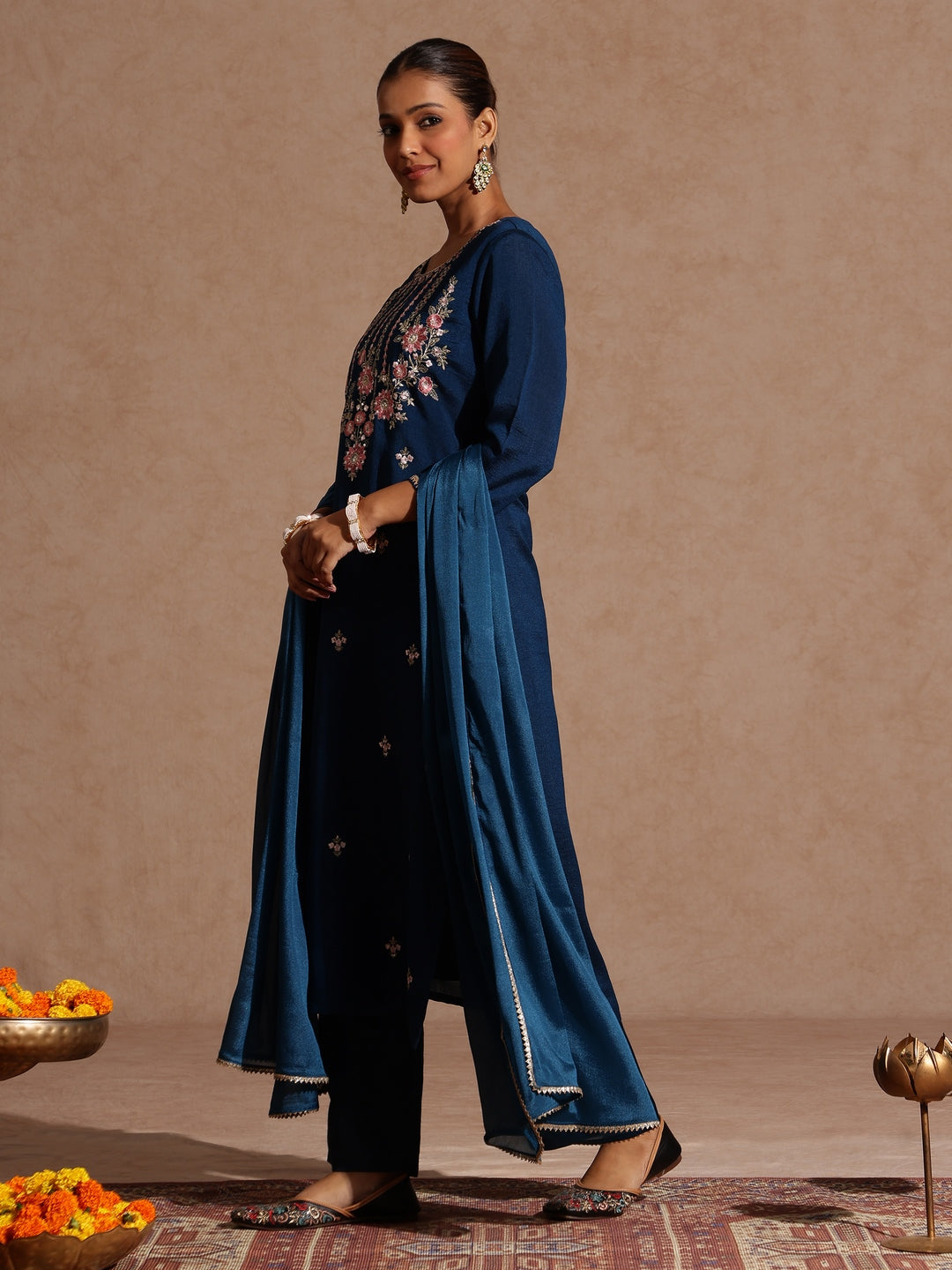 Janasya Women's Teal Blue Silk Blend Embroidered Straight Kurta Set