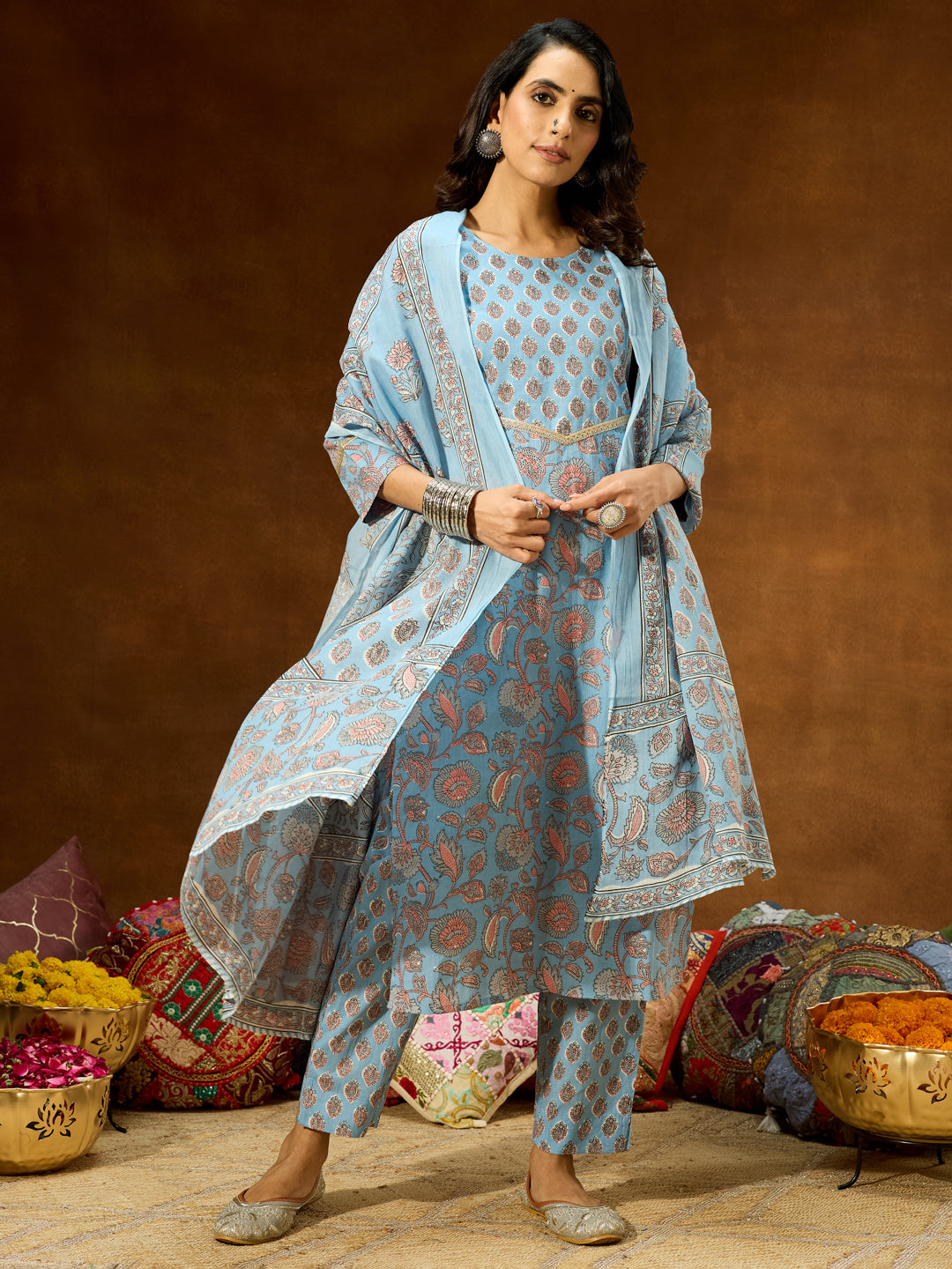 Janasya Women's Light Blue Pure Cotton Floral Printed Straight Kurta Set