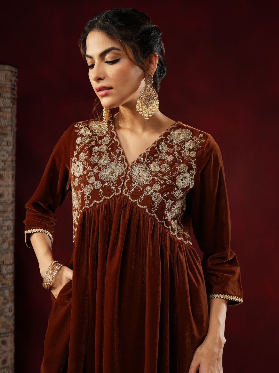 Janasya Women's Brown Velvet Zari Embroidered A-line Kurta Set