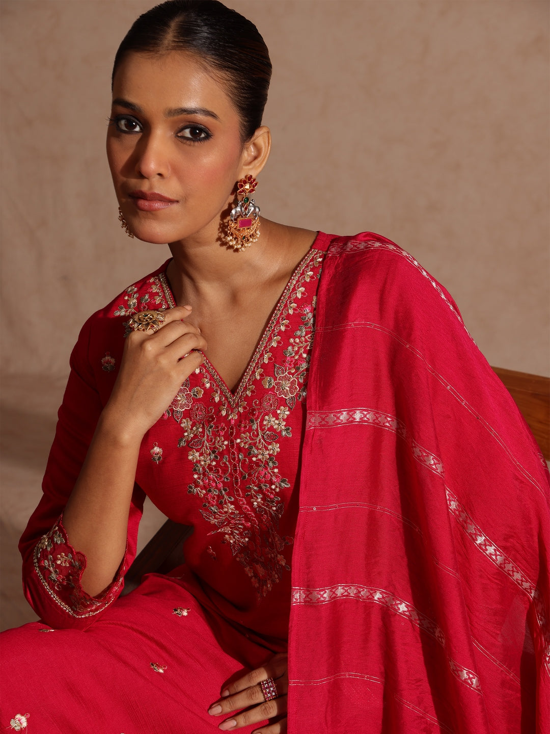 Janasya Women's Pink Silk Blend Embroidered Straight Kurta Set