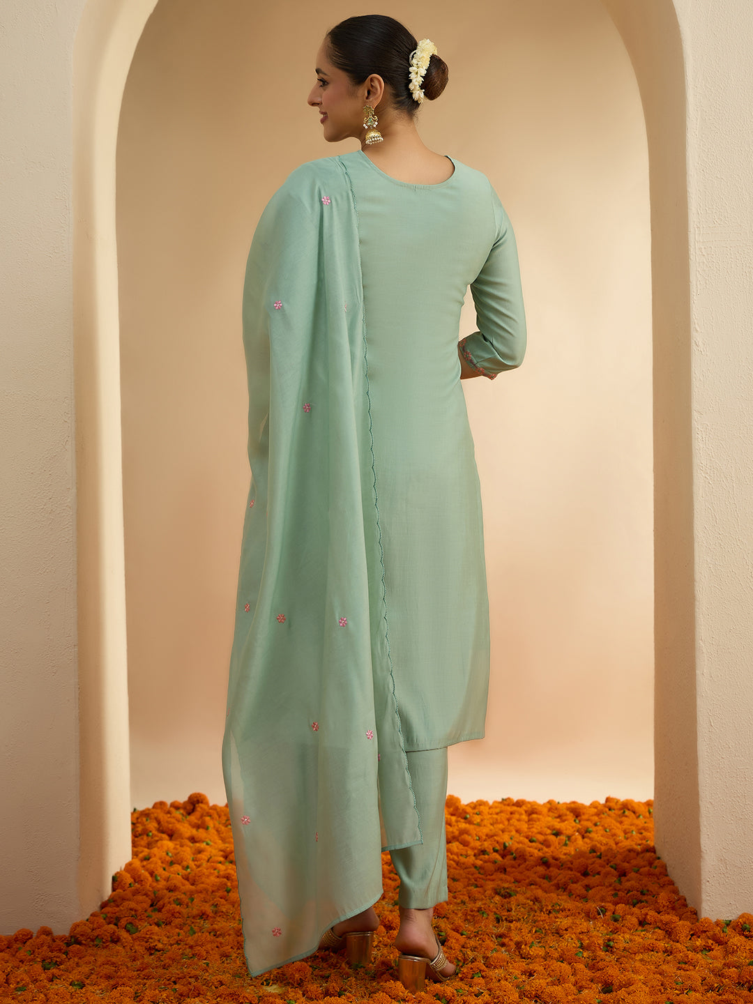 Janasya Women's Mint Green Chanderi Silk Yoke Embroidered Straight Kurta Set