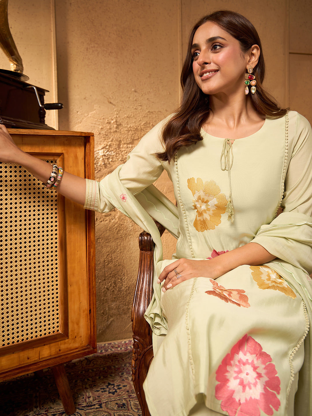 Janasya Women's Mint Green Chanderi Silk Floral Embroidered Straight Kurta Set