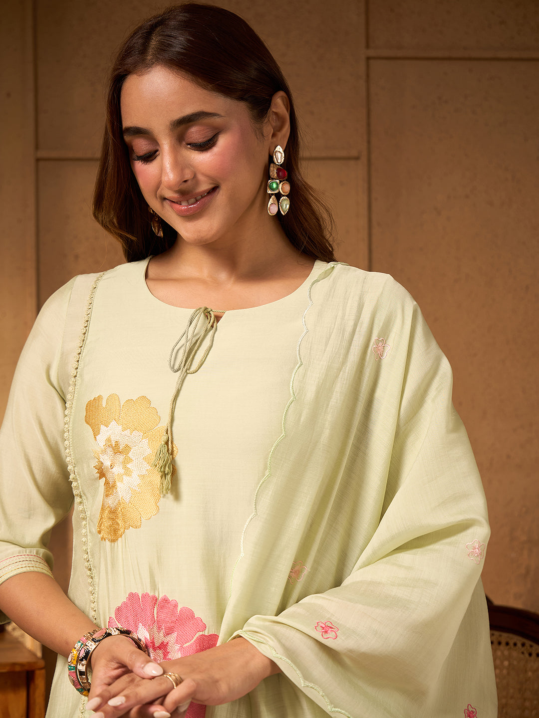 Janasya Women's Mint Green Chanderi Silk Floral Embroidered Straight Kurta Set