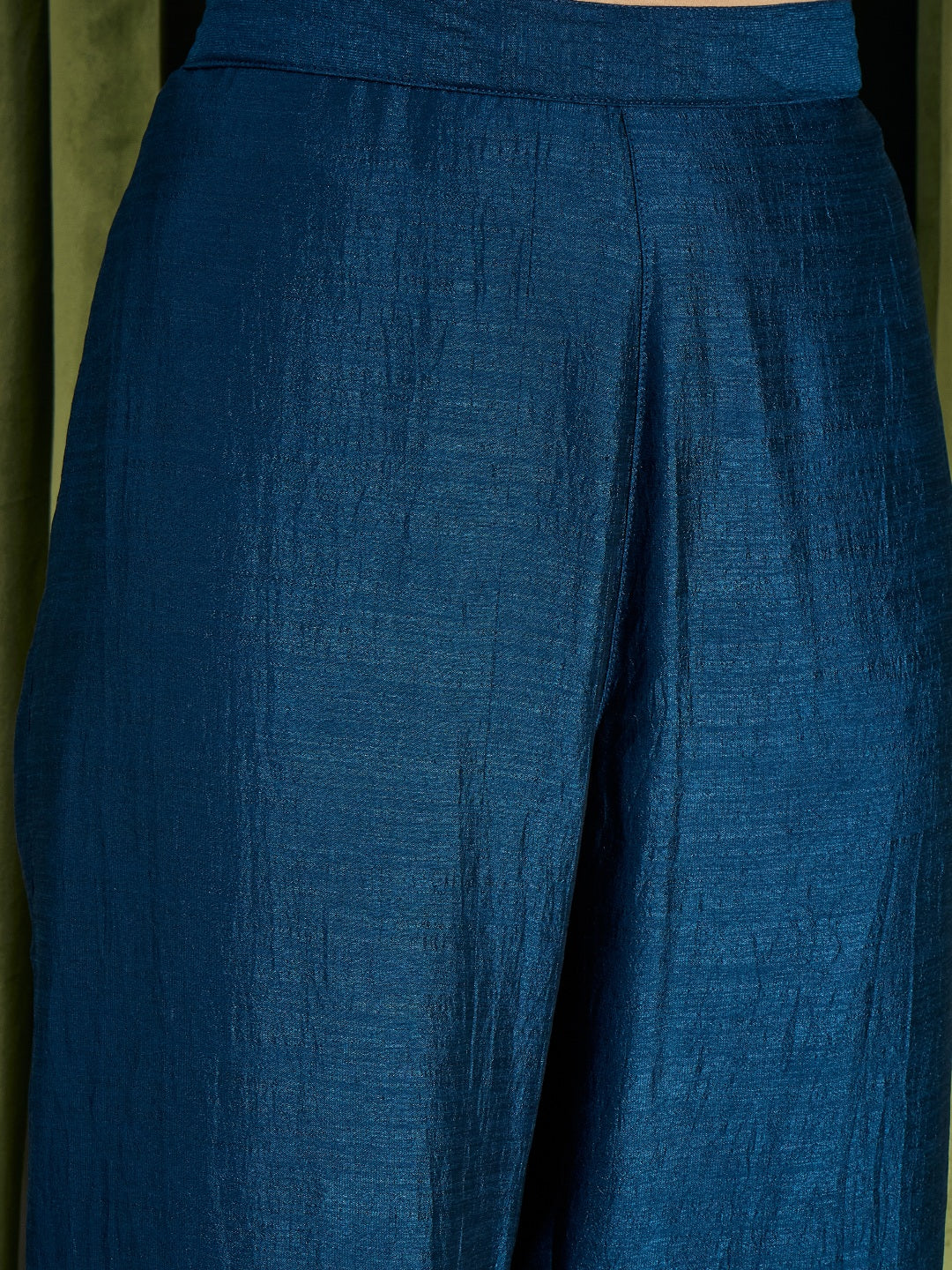 Janasya Women's Teal Blue Silk Blend Sequins And Beads Yoke Embroidered Anarkali Kurta Set